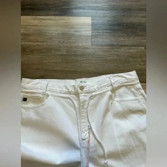 Kancan women’s Queens Ultra High Rise Slouch Fit White Drawstring Jeans size 30 - Picture 13 of 15